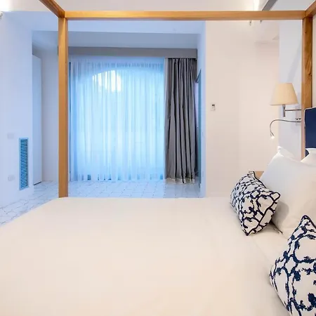 Jacaranda House * سانتّانييلّو