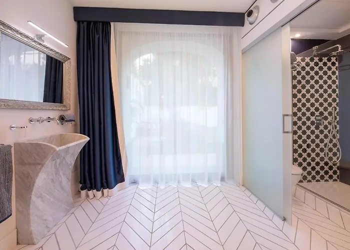 Апартаменты Jacaranda House